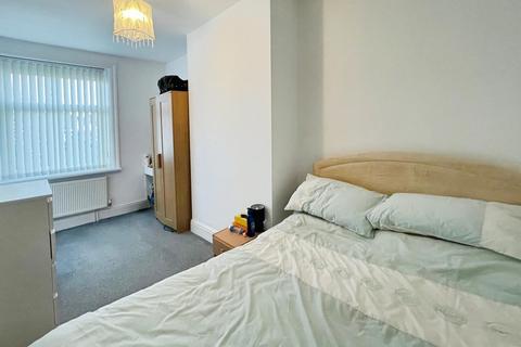 3 bedroom terraced house for sale, Bridge Street, Leeds LS27