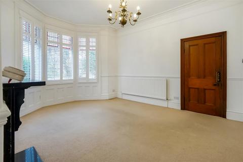 4 bedroom terraced house for sale, Greenbank Road, Darlington