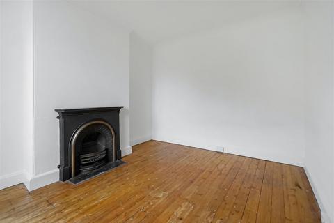 4 bedroom terraced house for sale, Greenbank Road, Darlington