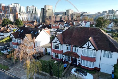 undefined, Park Chase, Middlesex HA9