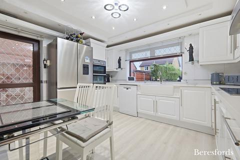 5 bedroom detached house for sale, Pound Lane North, Laindon, SS15