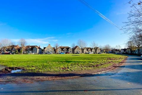 3 bedroom end of terrace house for sale, Wingfield Gardens, Ditherington, Shrewsbury