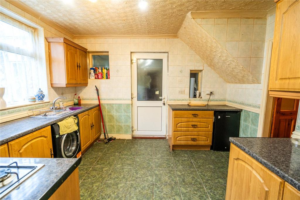 Kitchen (2)