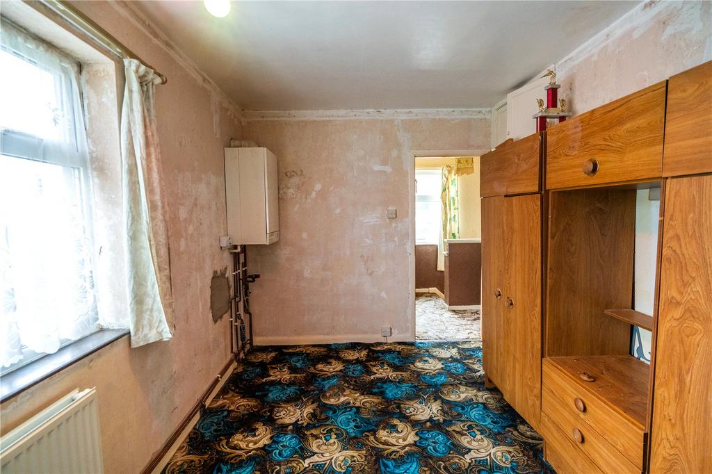 Bedroom 2 (2)