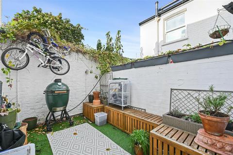 3 bedroom terraced house for sale, Banim Street, London W6