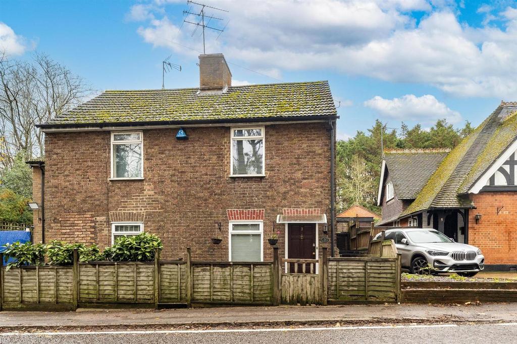 Elstree Hill North