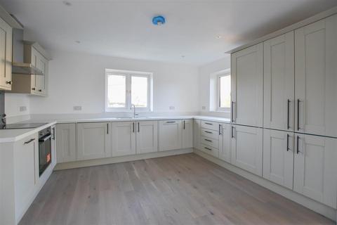2 bedroom detached bungalow for sale, Park Avenue, Newmarket CB8