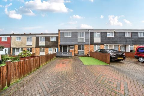 3 bedroom end of terrace house to rent, Saturn Close, Hampshire SO16