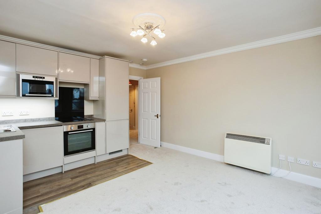 Kitchen/ Dining