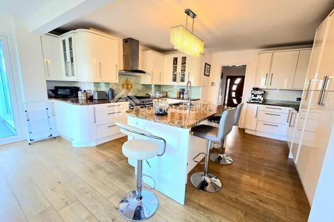 5 bedroom detached house for sale, Feversham Avenue, Bournemouth BH8