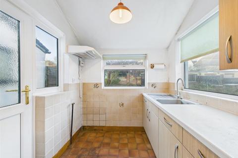 3 bedroom end of terrace house for sale, The Glade, Coulsdon CR5