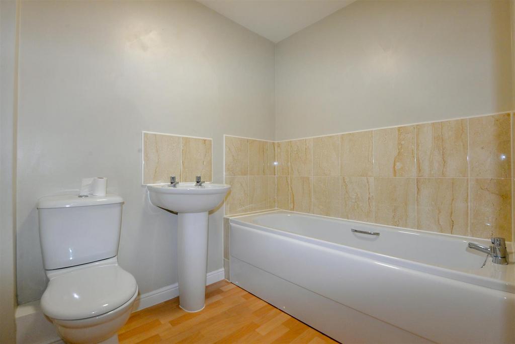 Bathroom 1.jpg