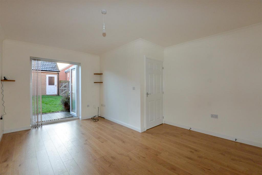 Living Room 1.jpg