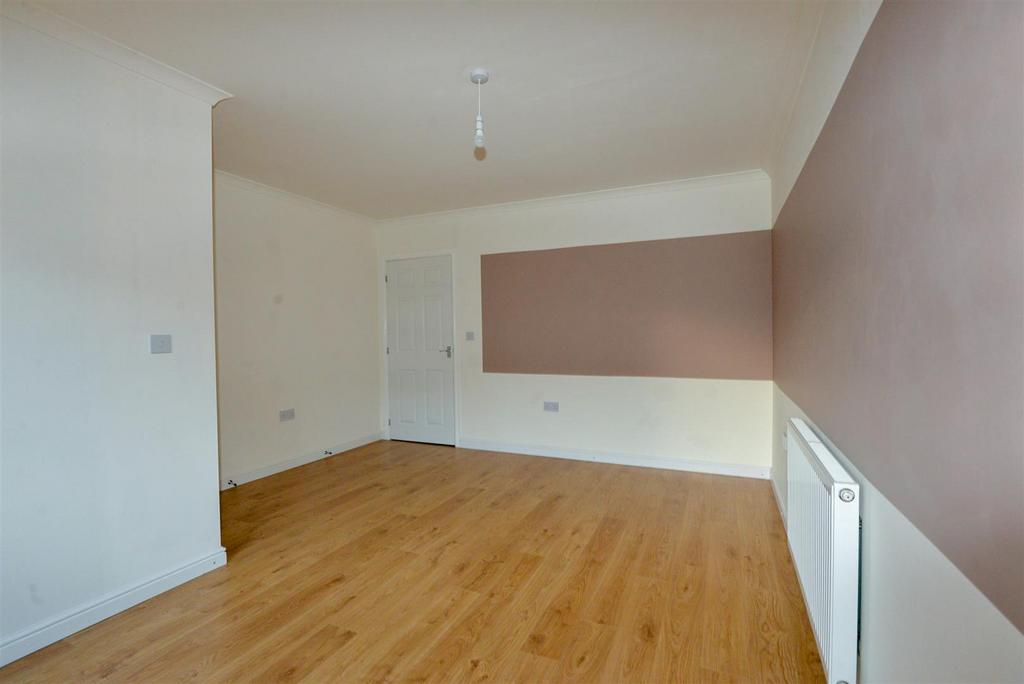 Living Room 2.jpg
