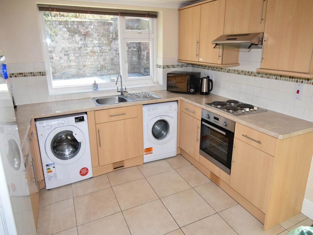 Kitchen 1