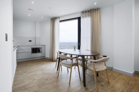 2 bedroom flat to rent, Selborne Road, London, E17