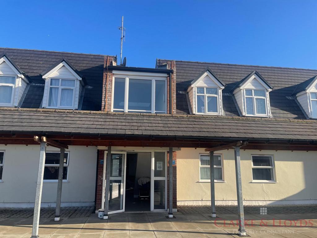 2 bed flat to rent Ilford Lane, Ilford IG1