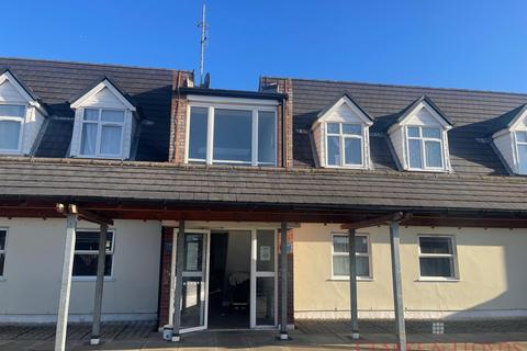 2 bedroom flat to rent, 144 Ilford Lane, Ilford IG1