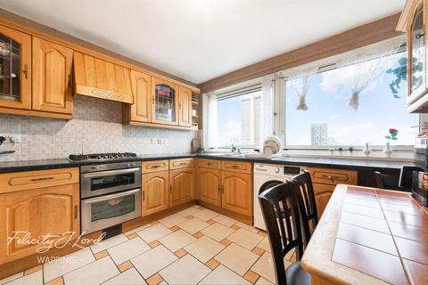 undefined, Sidney Street, London E1
