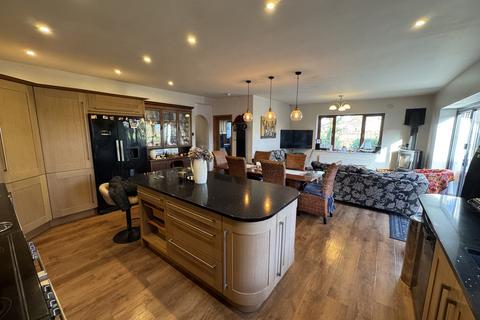 4 bedroom detached house for sale, Burned house Lane, Poulton-le-Fylde, FY6