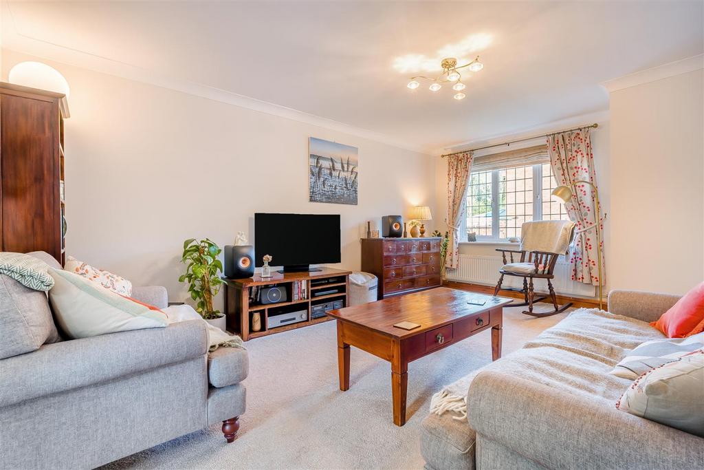 8670978-interior05.jpg