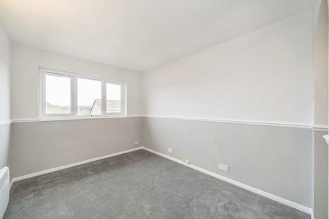 2 bedroom flat for sale, Veronica Gardens, London