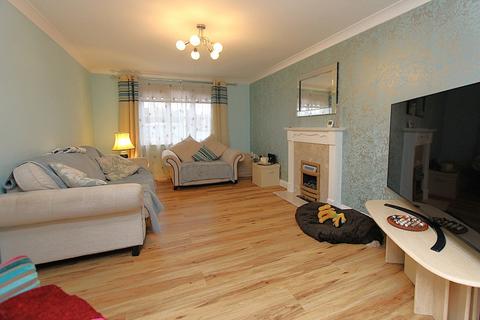 4 bedroom detached house for sale, Alder Avenue, Kidderminster, DY10