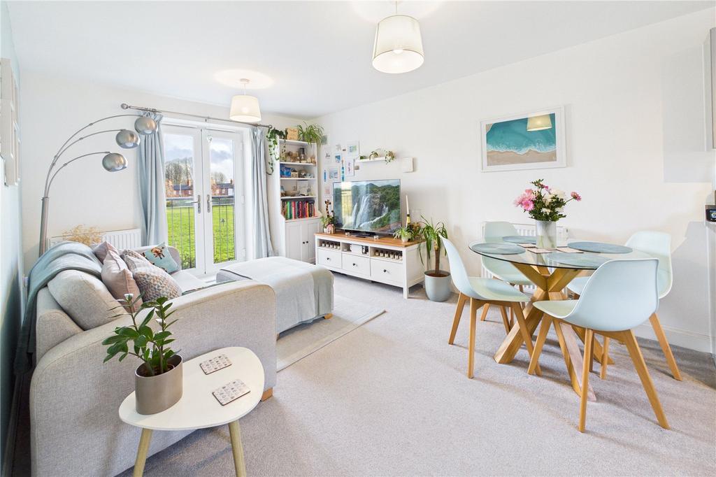 Living/Dining Room