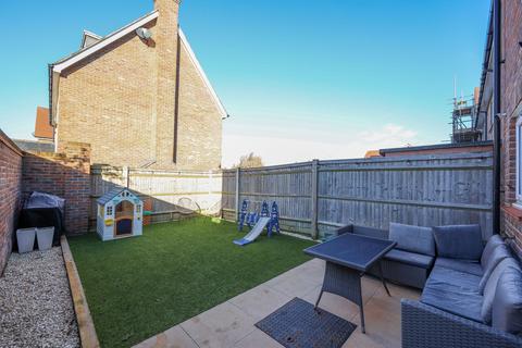 3 bedroom semi-detached house for sale, Bonnet Lane, Burgess Hill, RH15
