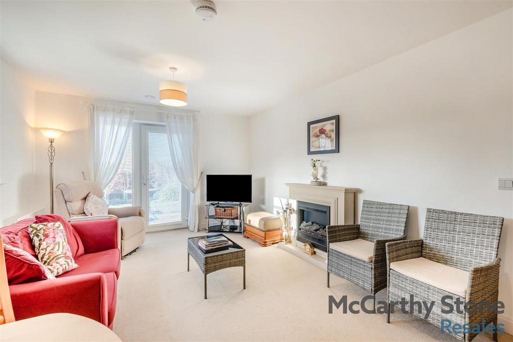 8671206-interior11.jpg