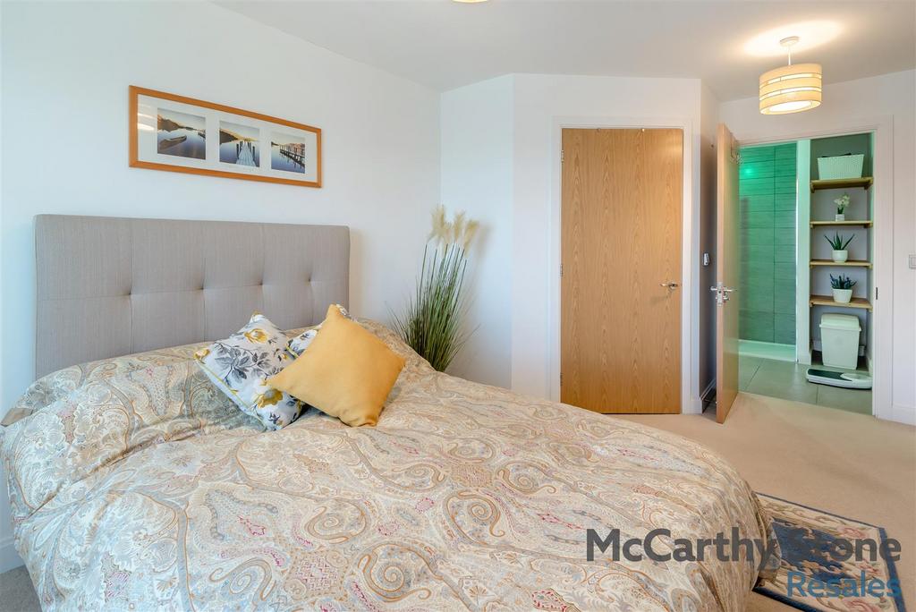 8671206-interior02.jpg