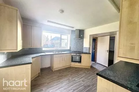 4 bedroom detached house for sale – pohled 5