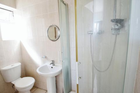 undefined, Bathurst Walk, Richings Park SL0