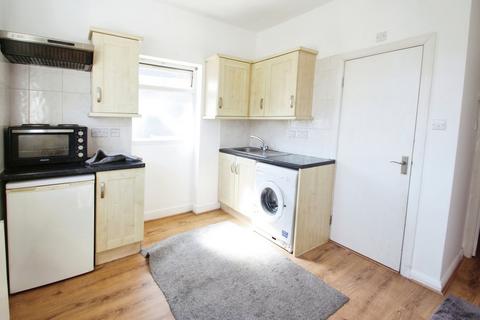 undefined, Bathurst Walk, Richings Park SL0