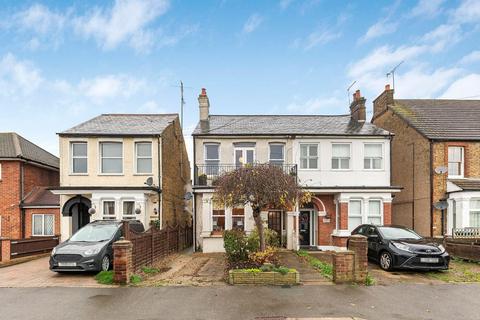 4 bedroom semi-detached house for sale, Thetford Road, Ashford, TW15