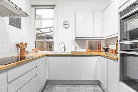 4 bedroom semi-detached house for sale, Thetford Road, Ashford, TW15
