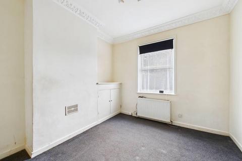 2 bedroom terraced house for sale, Mill Lane, Castleford
