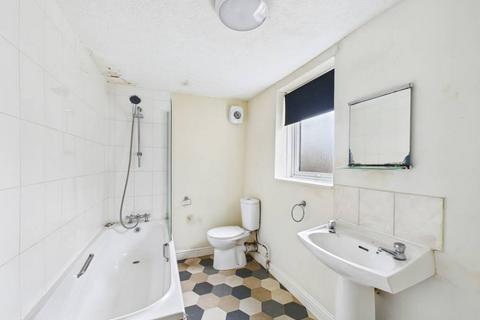 2 bedroom terraced house for sale, Mill Lane, Castleford