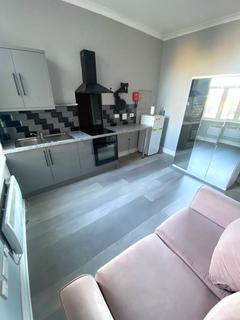1 bedroom in a house share to rent, London E10