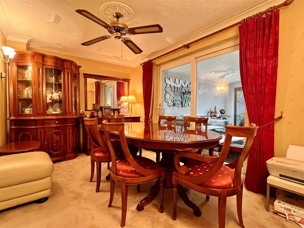 Dining Room.jpg