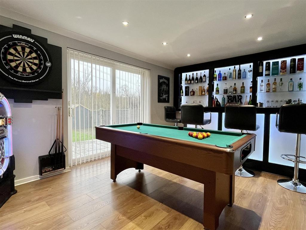Bar-Games Room.jpeg