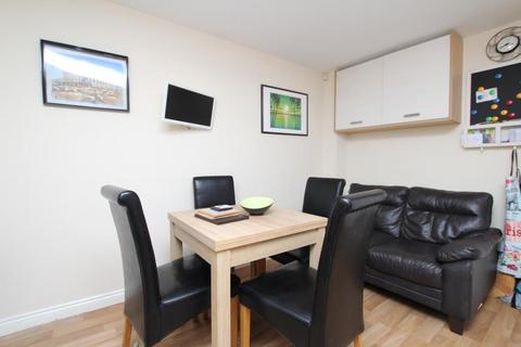 5 bedroom terraced house to rent, Wood Mead, Bristol BS16
