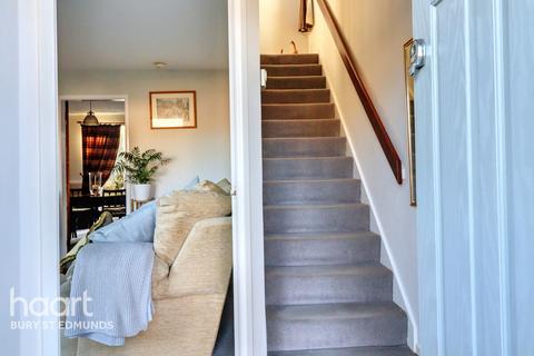 3 bedroom semi-detached house for sale, Tassel Road, Bury St Edmunds