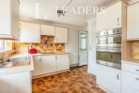 undefined, Hawthorn Close, PO19