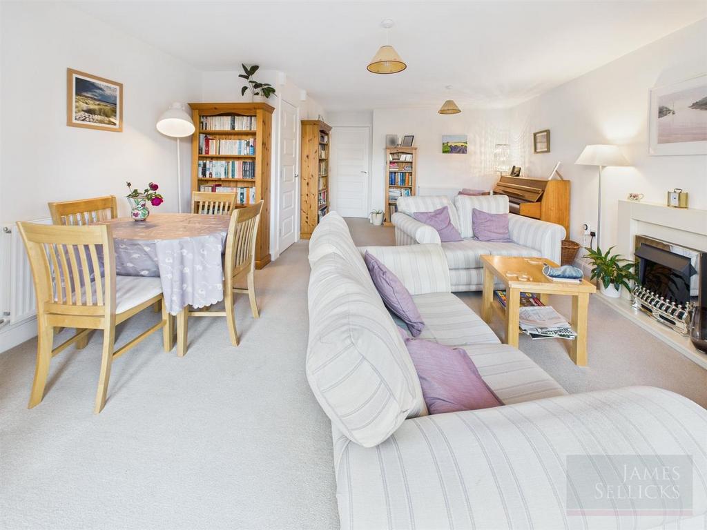 Living/Dining Room