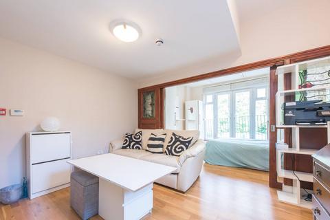 undefined, Woodside Lane, North Finchley, London, N12