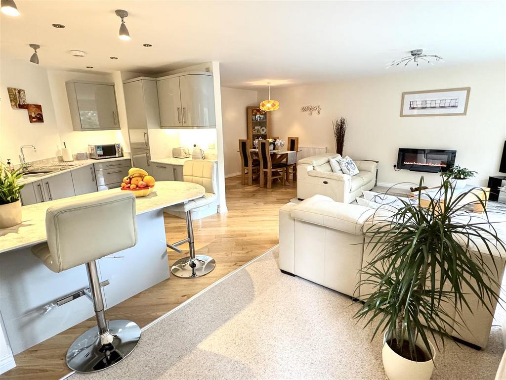 Open Plan Kitchen Lounge Diner