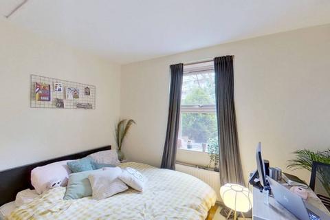 2 bedroom flat to rent, Philpot Street, Whitechapel, London, E1