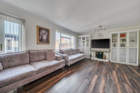 undefined, Saxon Way, Old Windsor, Windsor