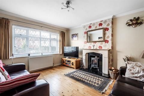 3 bedroom detached house for sale, The Crescent, Belmont Village, SM2